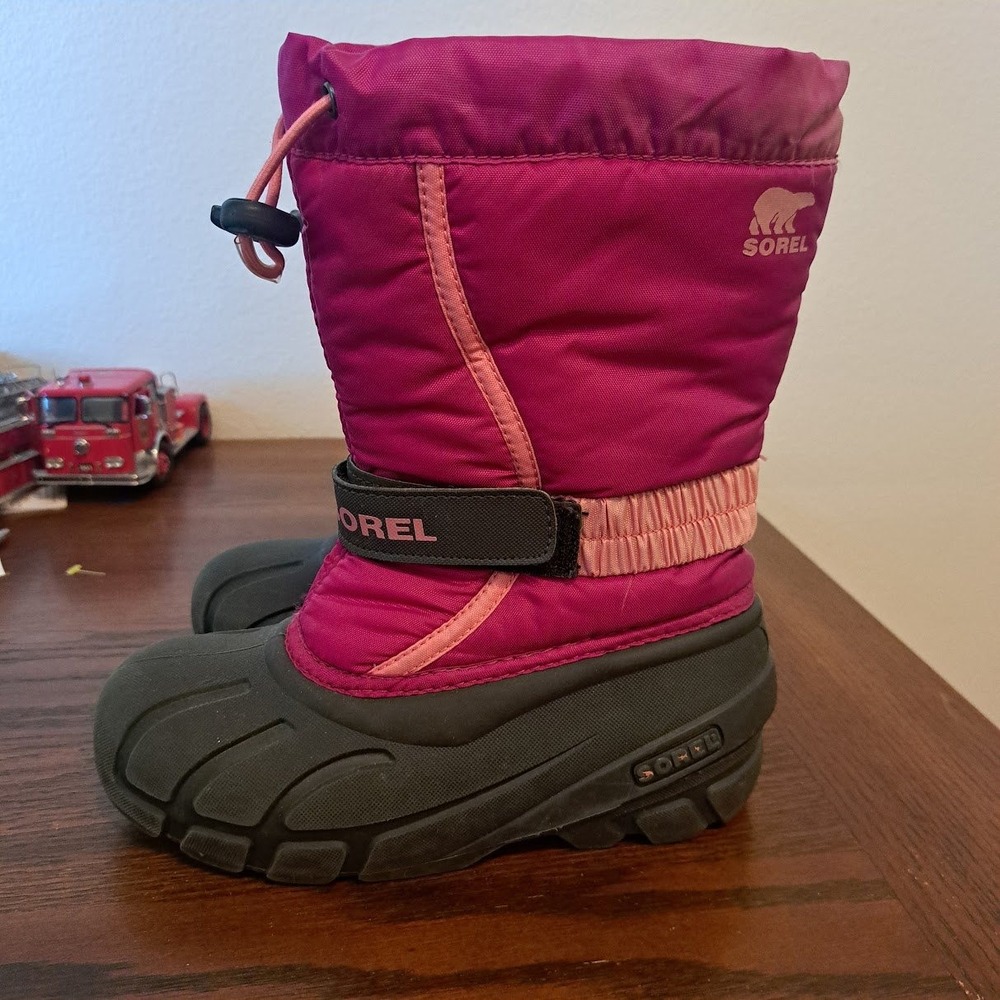 Sorel Kids Flurry Snow Boots Pink Black Waterproof Winter NY1965-684 Size 2